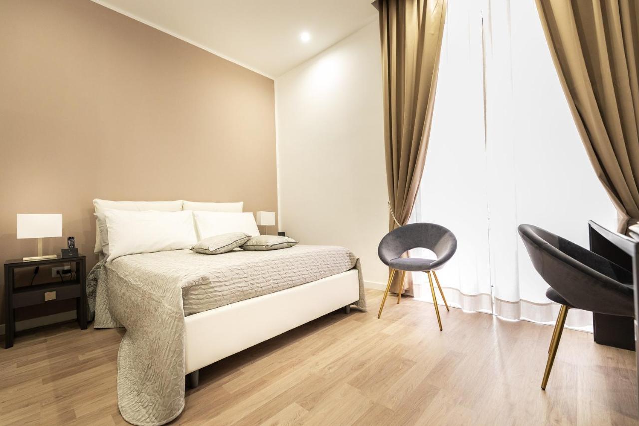 Fj Bianco Guest House เนเปิลส์ ภายนอก รูปภาพ