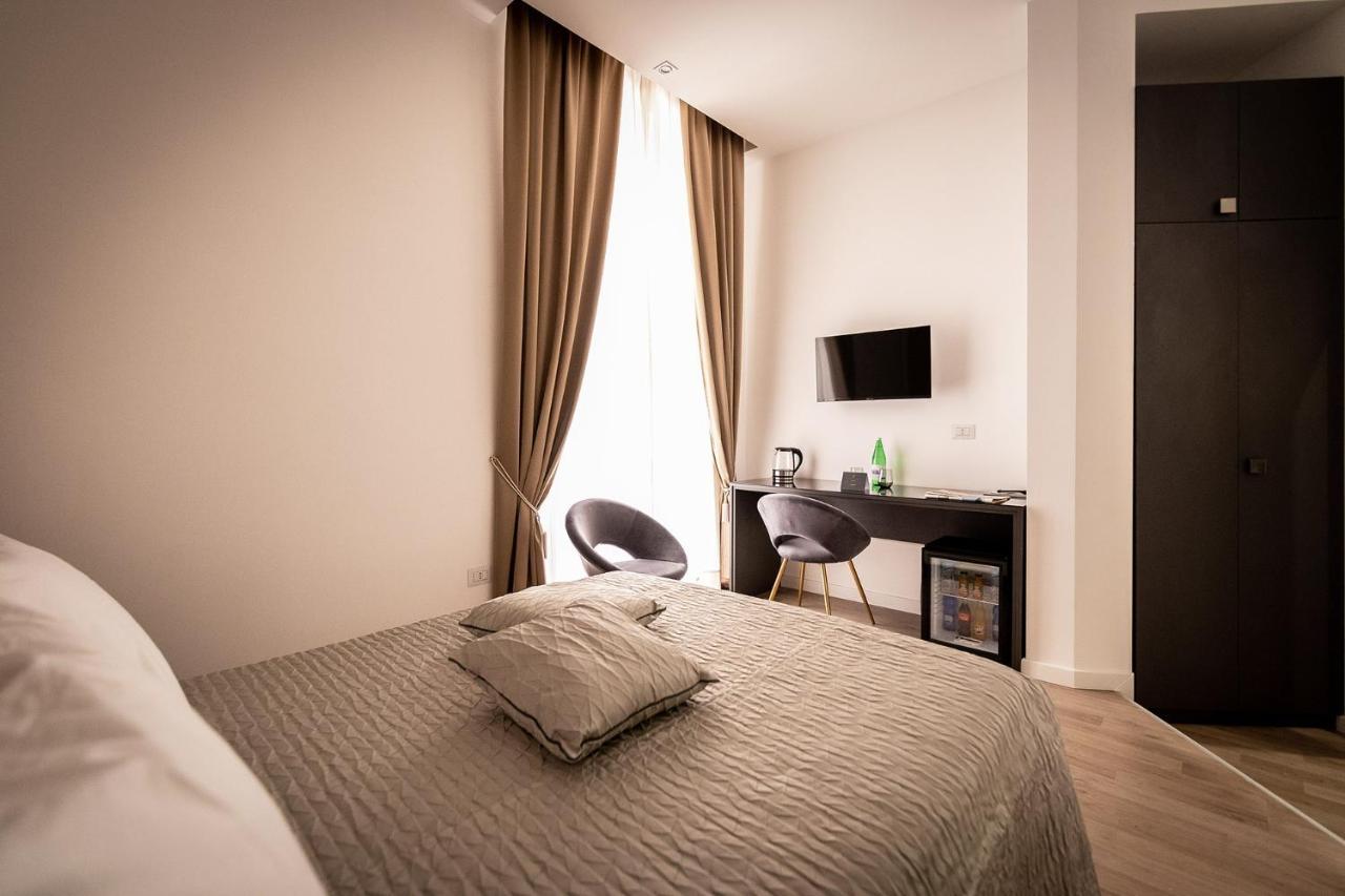 Fj Bianco Guest House เนเปิลส์ ภายนอก รูปภาพ